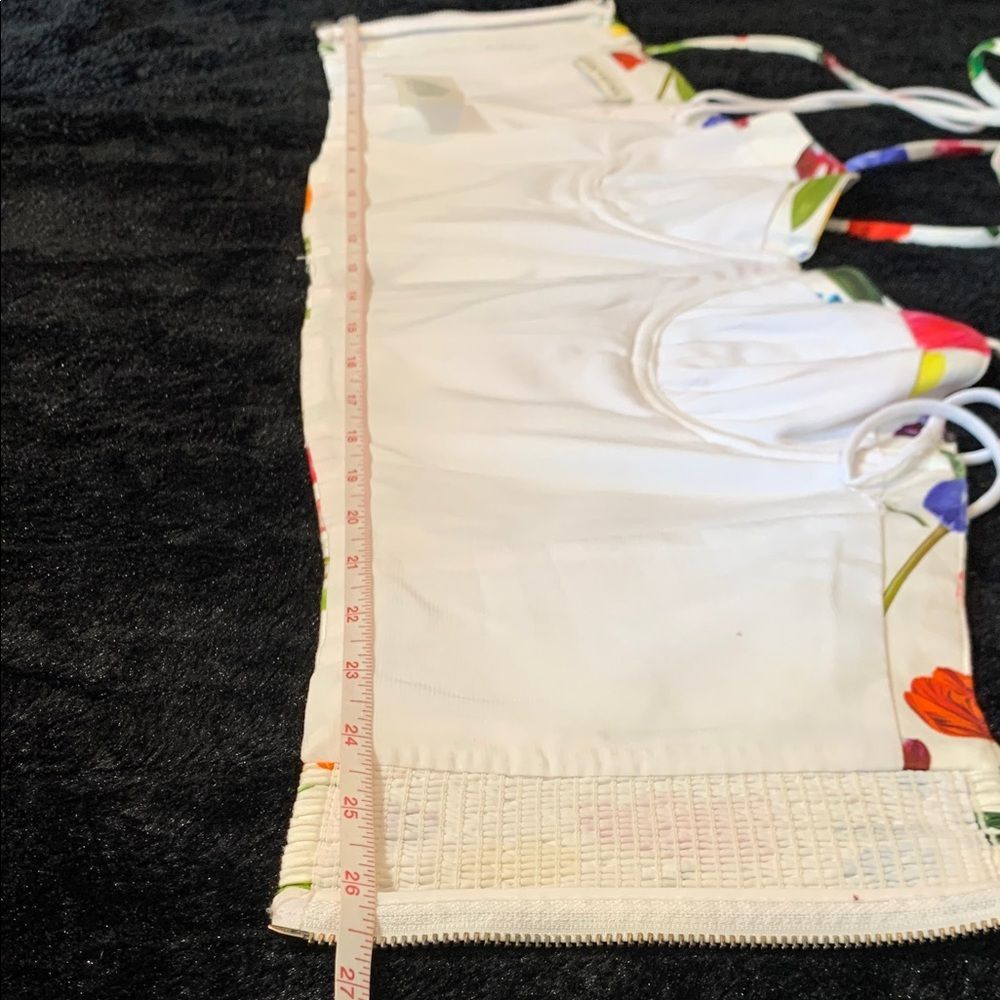 NWOT Alice + Olivia White Floral Tie-Shoulder Crop Top - Picture 12 of 12